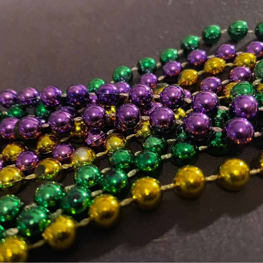 Mardi Gras beads, set of 10 - Picture 3 of 3